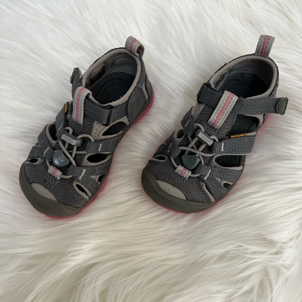 Keen Kids grey & pink waterproof sandals